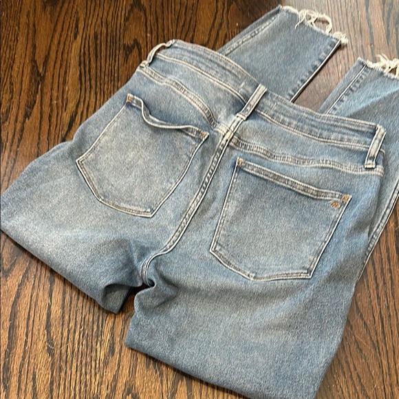 Madewell Curvy High Rise Skinny Jeans - lighter wash, stretchy, size 28 - Picture 4 of 5
